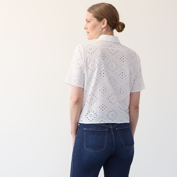 White Eyelet Tie-Front Blouse - Picture 4 of 7